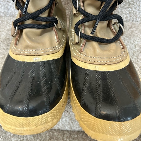 Vintage Sorel Manitou Lace Up Boots. Wool liner with faux fur trim. Y2K. Winter - Picture 13 of 17